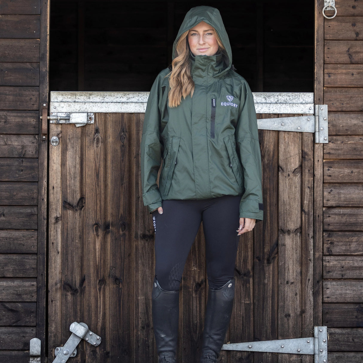 EQUIDRY Women's Shortie Mesh Lining Mac #colour_black-forest-green