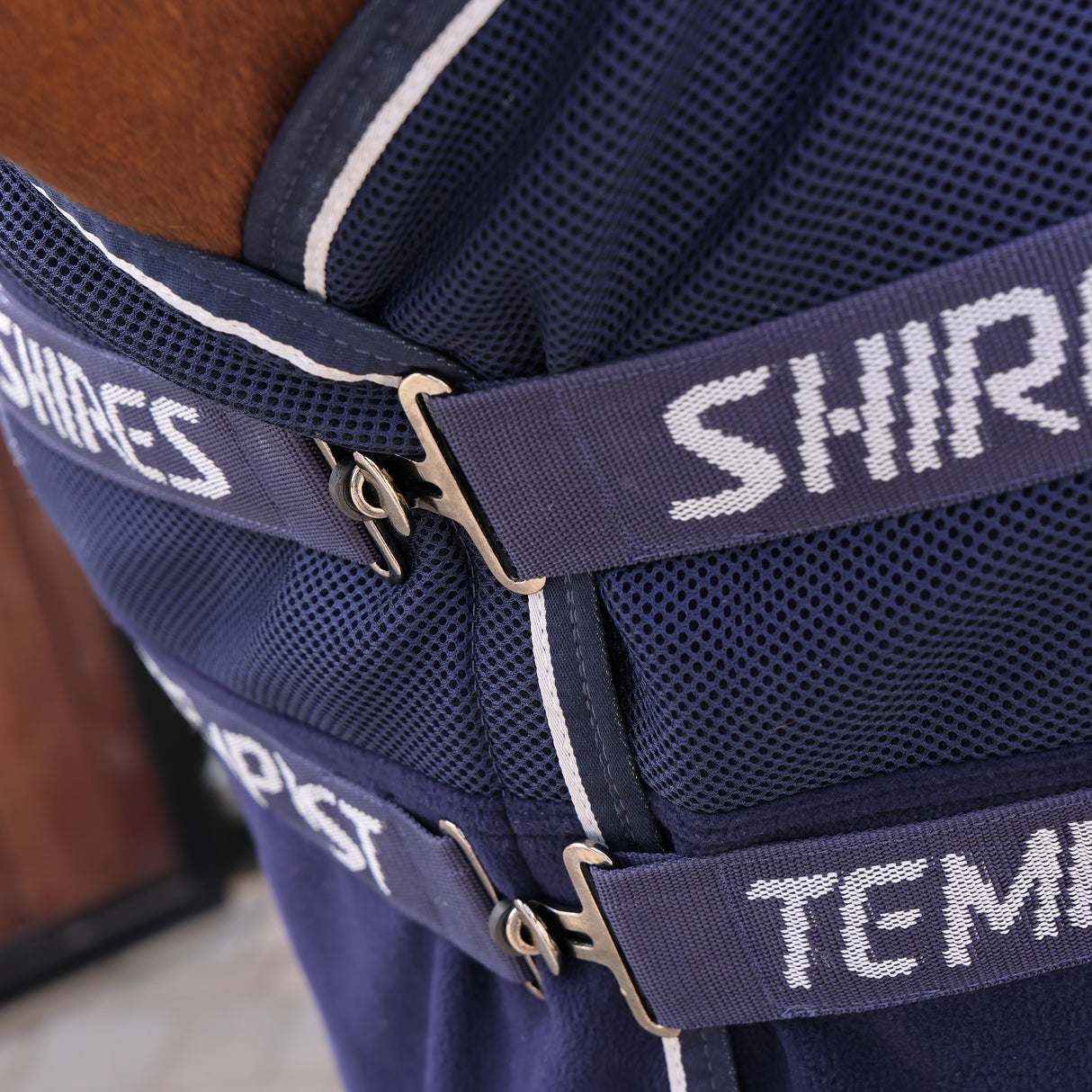 Shires Tempest Original Air Motion Cooler #colour_navy