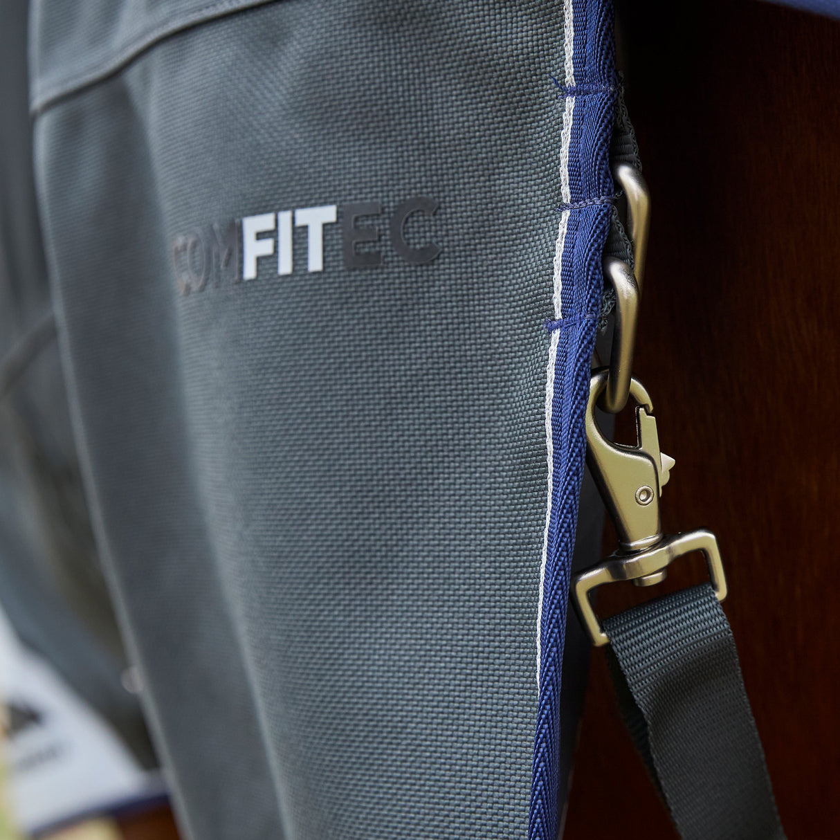 Weatherbeeta Comfitec Ultra 100G Detach-A-Neck Turnout #colour_charcoal