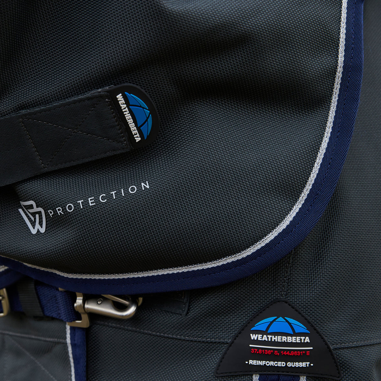 Weatherbeeta Comfitec Ultra 100G Detach-A-Neck Turnout #colour_charcoal