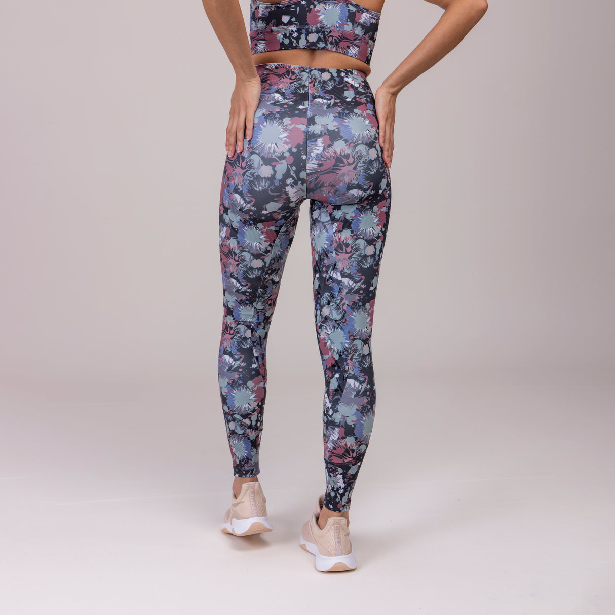 Shires Aubrion Ladies React Sculpt Riding Tights #colour_abstract