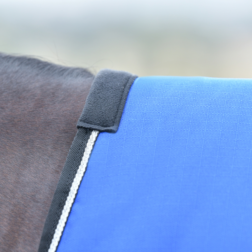 Weatherbeeta Comfitec Essential 220G Turnout #colour_cobalt-black