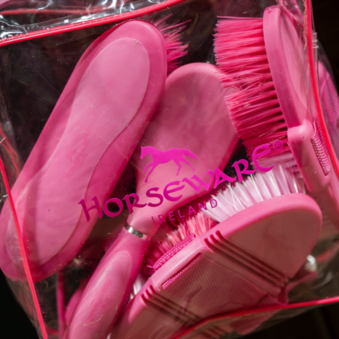 Horseware Ireland Newmarket Grooming Brush Set #colour_whitney-pink