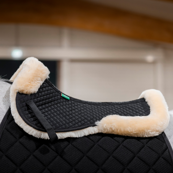 Horseware Ireland Sheepskin Halfpad #colour_black-natural