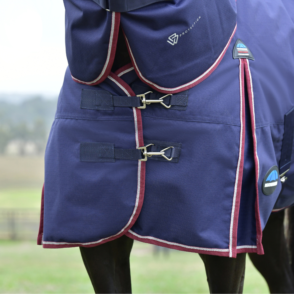 Weatherbeeta Comfitec Essential 50G Detach-A-Neck Turnout #colour_navy-burgundy