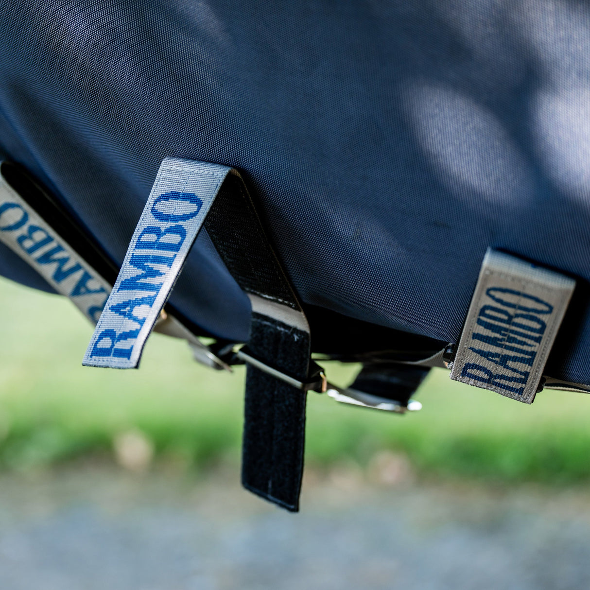 Horseware Ireland Rambo Supreme 1680D Turnout Vari-Layer 250g #colour_navy-thunderstorm-grey-silver