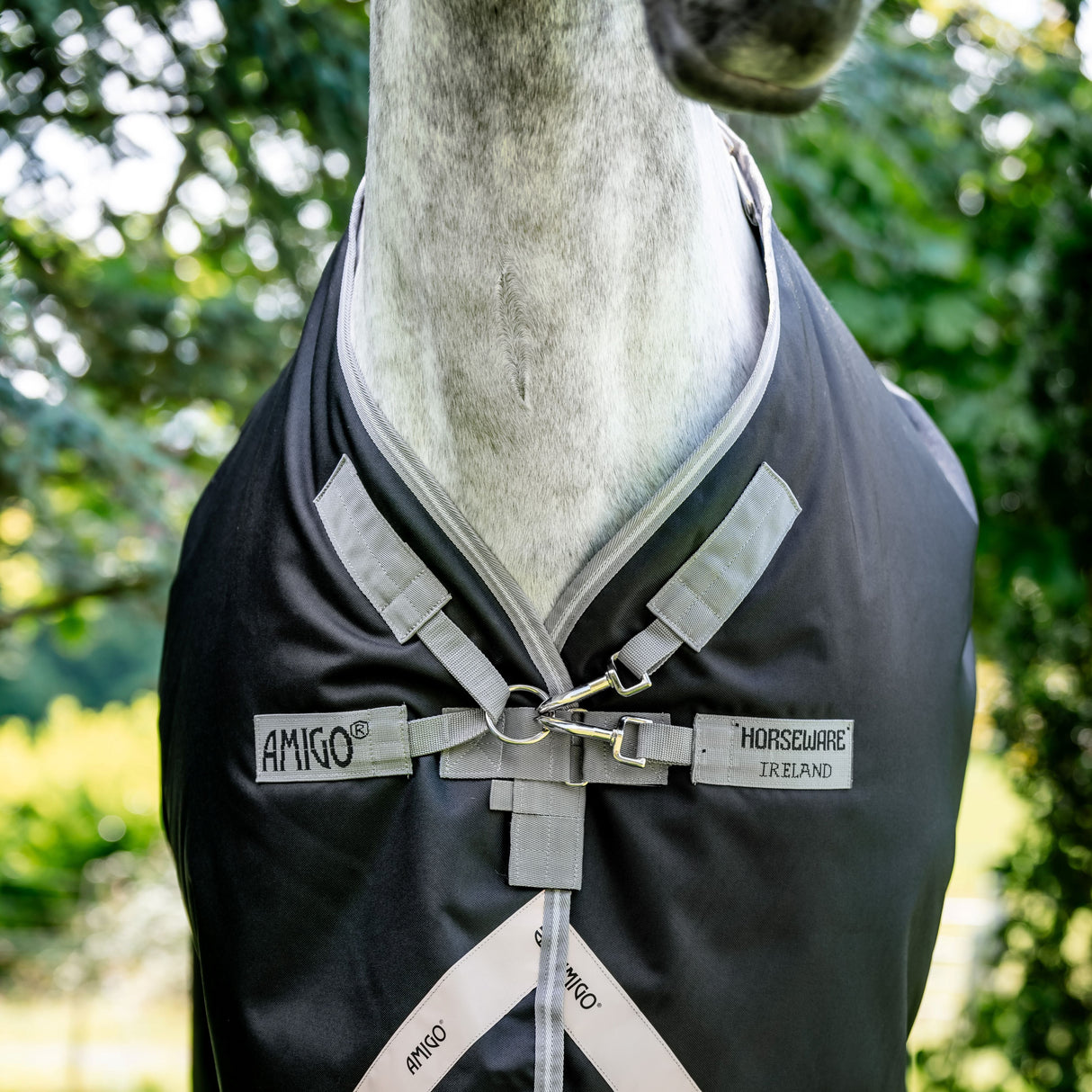 Horseware Ireland Amigo 1200D XL 50g Turnout Rug #colour_black-titanium-grey-silver