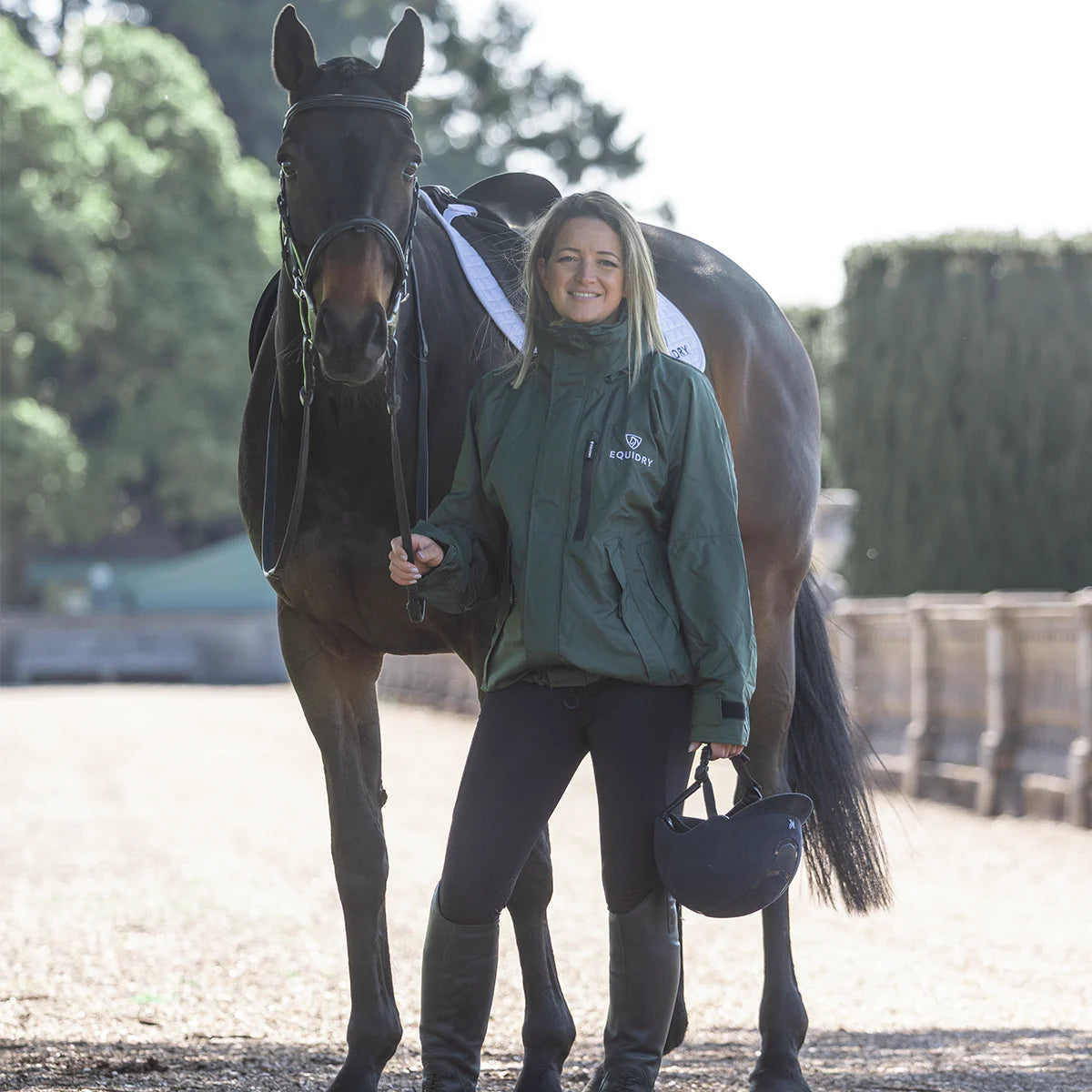 EQUIDRY Women's Shortie Mesh Lining Mac #colour_black-forest-green