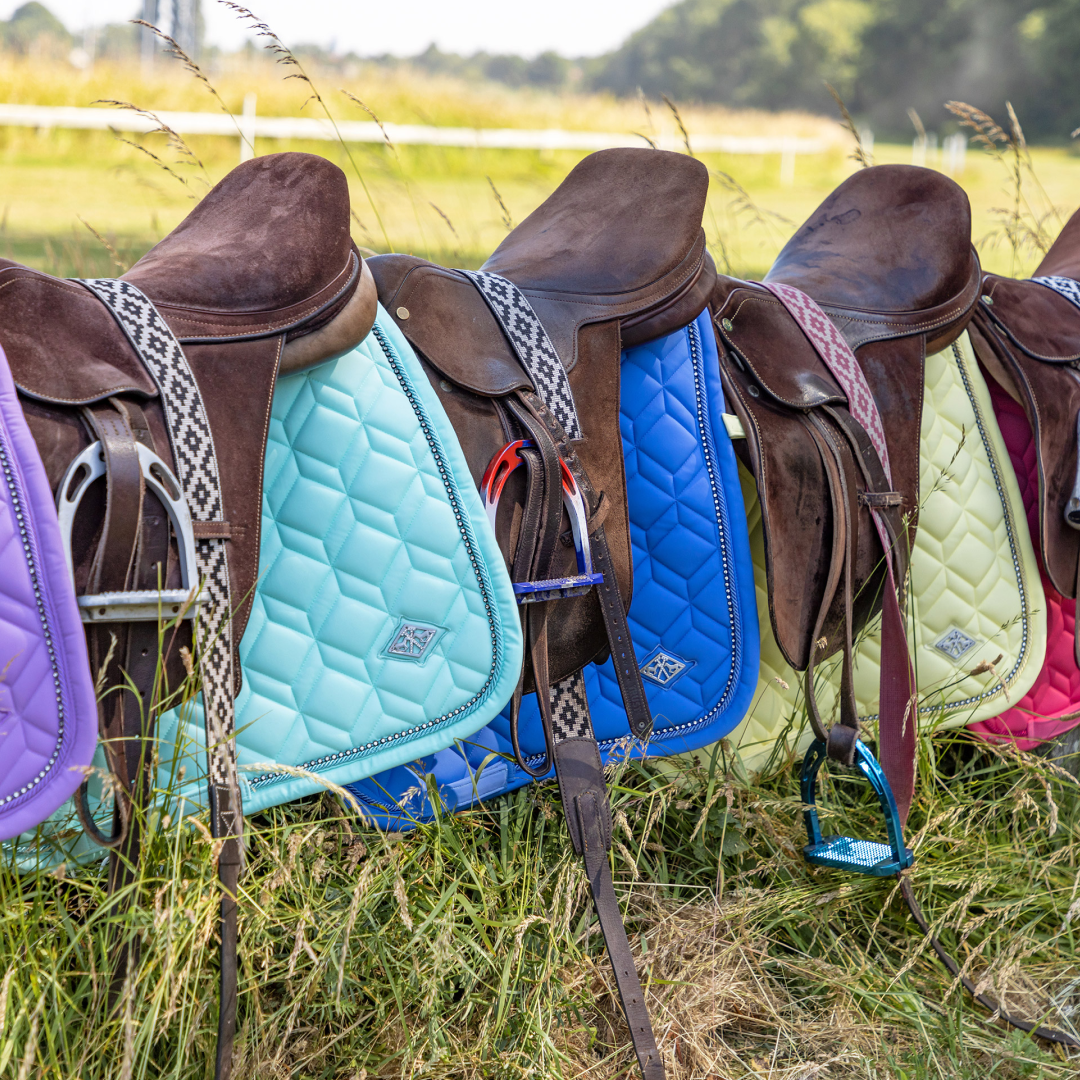 HV Polo Classic Dressage Saddle Pad Classic #colour_blue