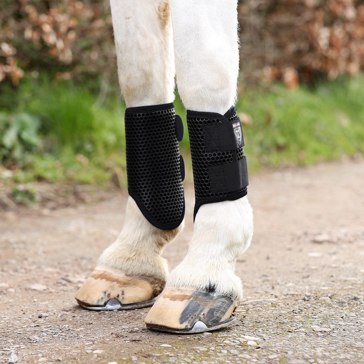 Equilibrium Tri Zone Brushing Boots #colour_black